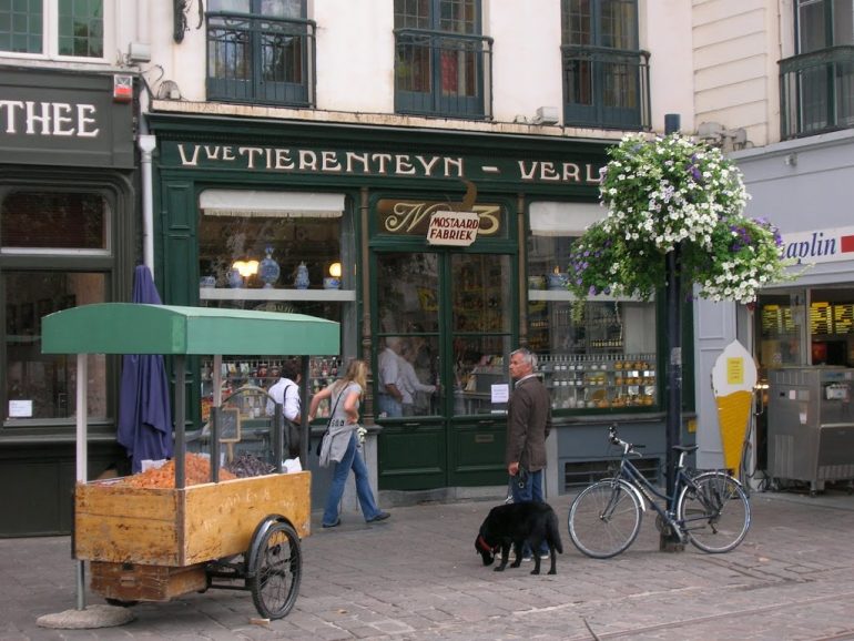 Oldest shop in Ghent.