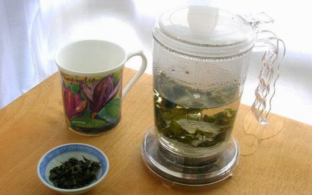 IngenuiTEA - teapot and tea review.