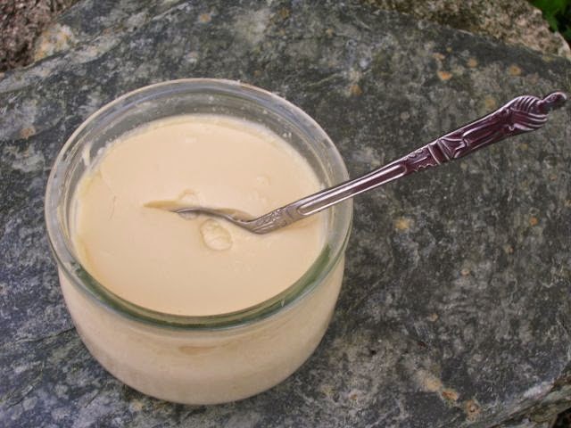 Rachel's Divine Vanilla Pot with spoon.