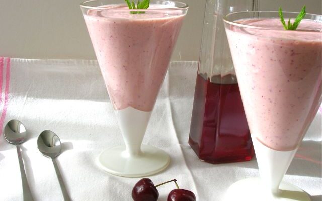 Rose Berry Smoothies