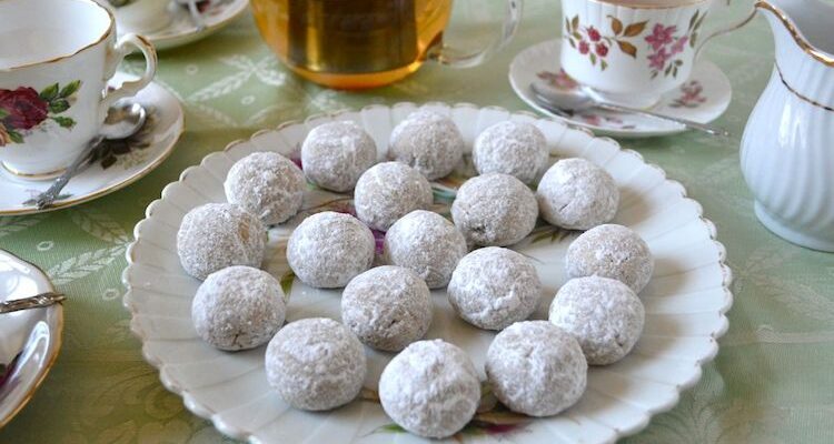 Vanilla Almond Cookies