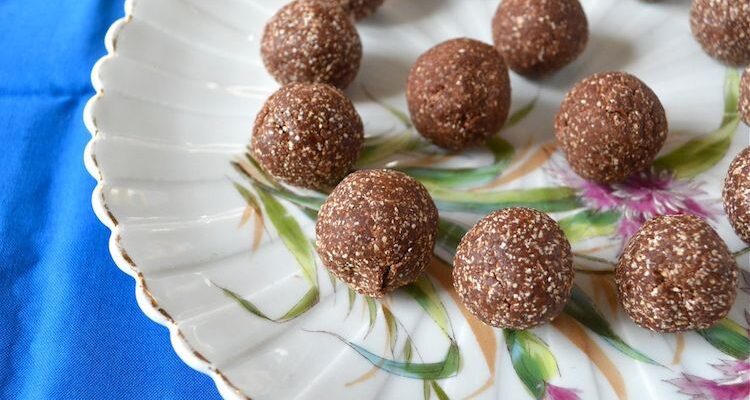 Organic Chocolate Oat Truffles.