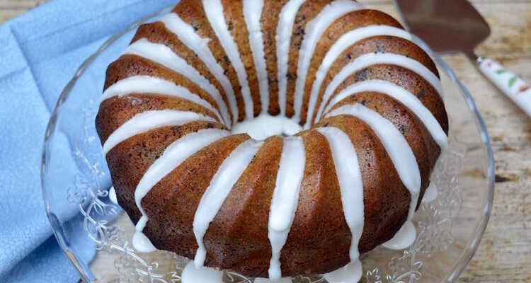 Double Delight Bundt Cake. Two cakes in one: rum & raisin and coconut & lime.