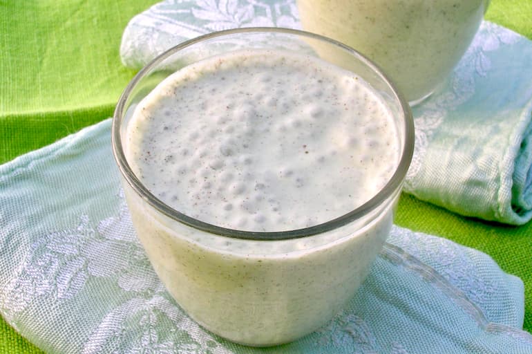 Glass of spring tonic nettle smoothie.
