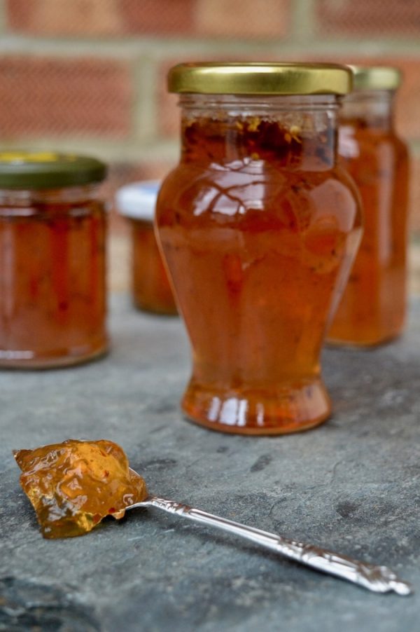 Quince Jelly with Optional Apple and Chilli Tin and Thyme