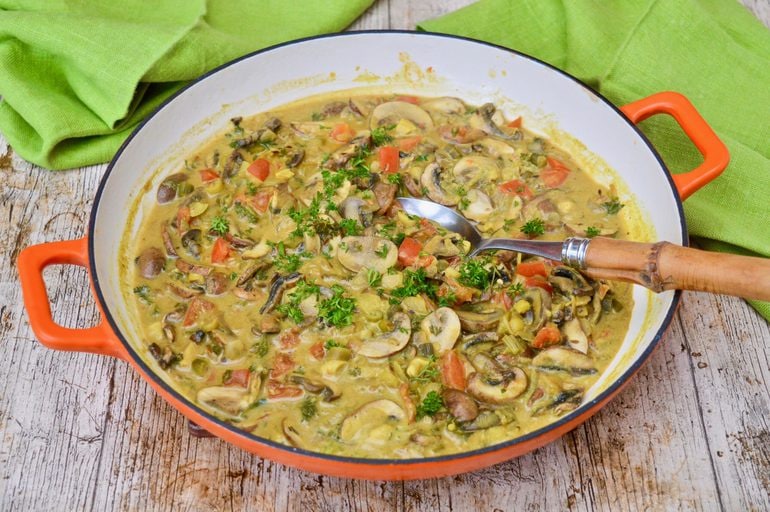 Mushroom and Cashew Curry.