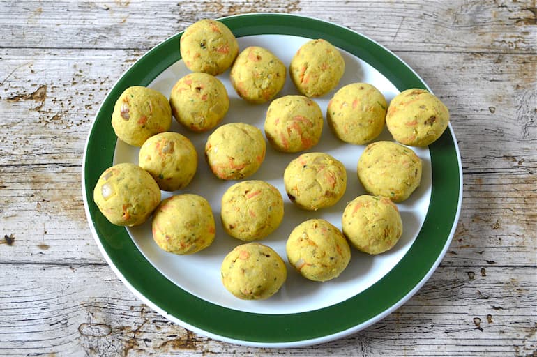 Air Fryer Carrot Falafel with Tahini Sauce Tin and Thyme