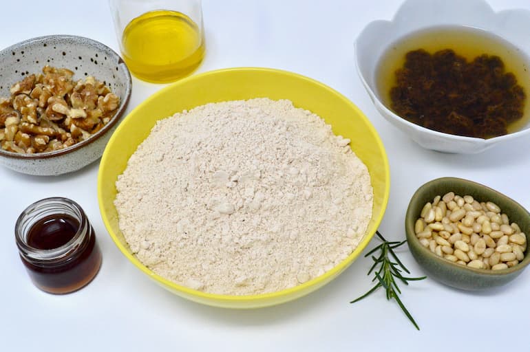 The seven ingredients needed to make Castagnaccio.