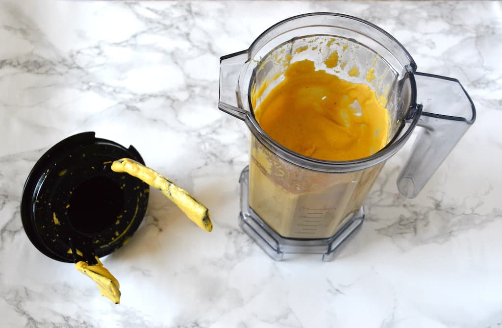 Cheesy cashew nut sauce in a blender.