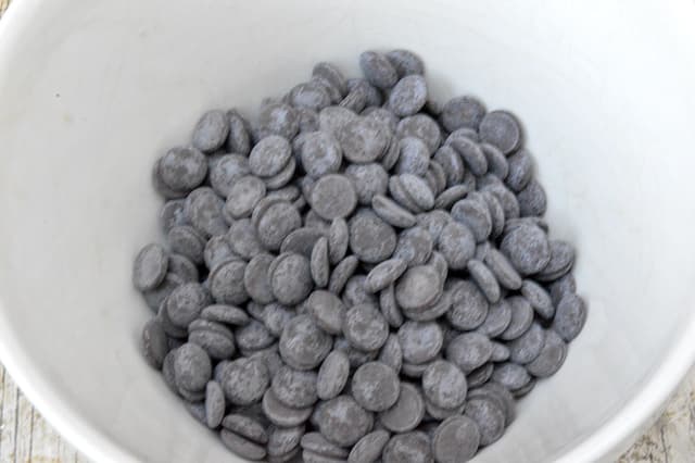 A bowl of Nibble Simply 81% single origin vegan choc chips from Madagascar.