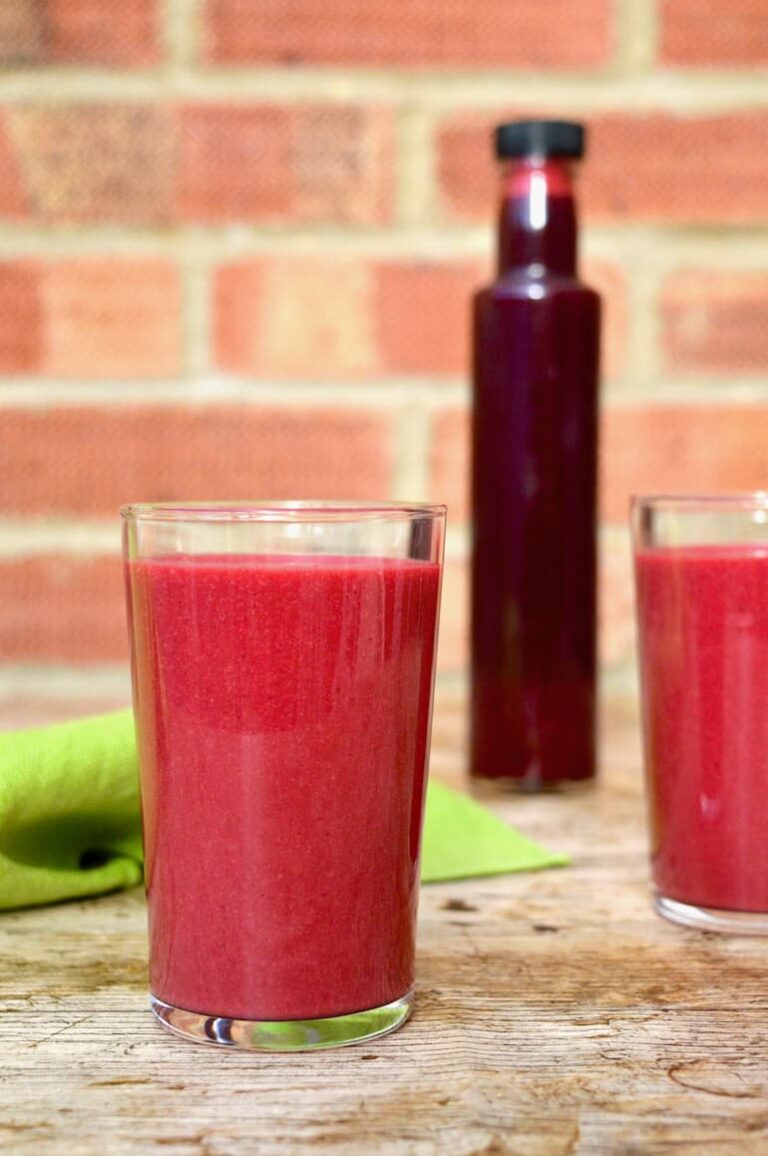 Beetroot Juice With Orange And Ginger Tin and Thyme