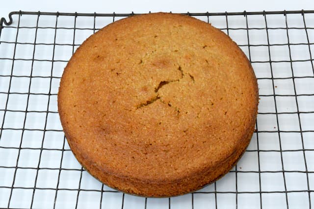 Cake cooling on wire rack.